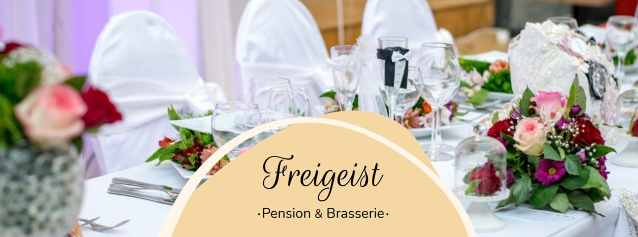 Freigeist • Pension & Brasserie Witzin エクステリア 写真